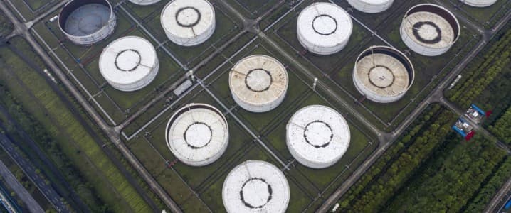 Refinerías independientes en China impulsaron importaciones de petróleo de Irán entre agosto y octubre