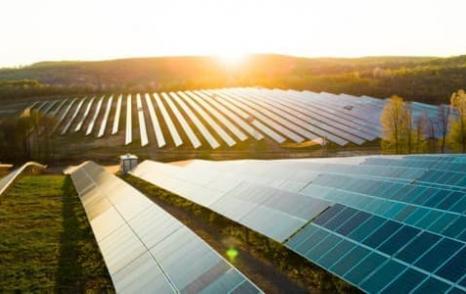 Una mayor variedad de sectores de energía limpia están recibiendo atención de las grandes empresas de petróleo y gas, con un enfoque renovado en el hidrógeno, la carga de vehículos eléctricos y los proyectos de biocombustibles.